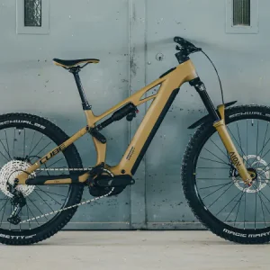 Cube Stereo Hybrid One77 HPC Race 800